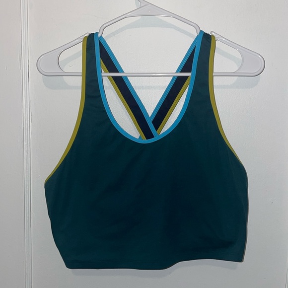 cotopaxi Mari crop top with built in bra - Picture 2 of 9